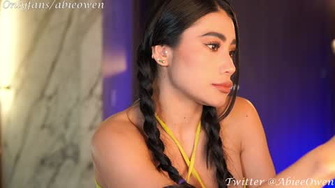 abie_owen online show from 01/12/25, 12:07