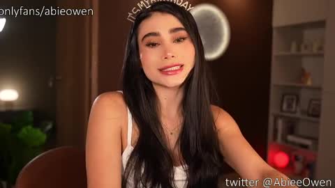 abie_owen online show from 04/06/26, 11:38