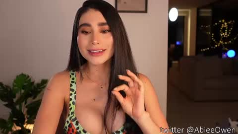 abie_owen online show from 07/01/26, 12:23