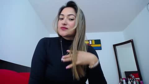 ximena online show from 12/08/24, 01:47