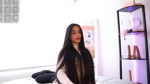 Snapshot of abigail_adamss_ chatting on 03/11/26, 07:42 Abigail online show from 03/11/26, 07:42