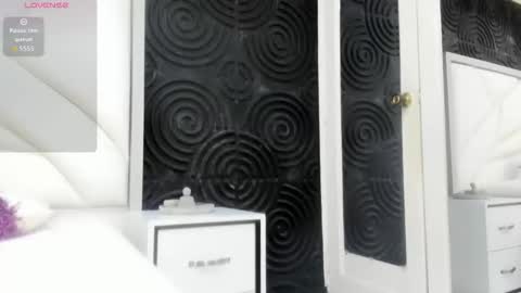 Abigail online show from 11/18/25, 11:14