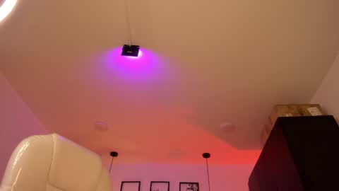 Abigail online show from 02/08/25, 12:28