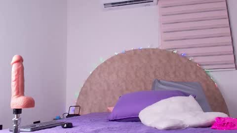 Abigail online show from 12/18/25, 03:01