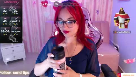 abril_ch_ online show from 01/13/25, 01:49
