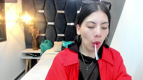 Snapshot of abril_fox__ chatting on 05/19/26, 06:58 Abril Fox online show from 05/19/26, 06:58