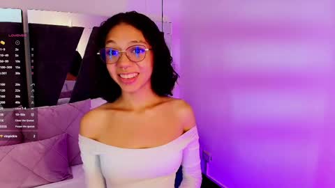 Snapshot of abril_lee__ chatting on 03/03/25, 08:00  Abril  online show from 03/03/25, 08:00