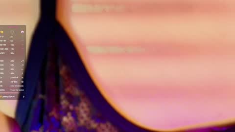 Snapshot of abril_lee__ chatting on 03/08/25, 10:24  Abril  online show from 03/08/25, 10:24