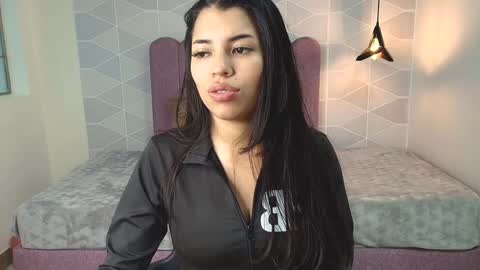 Snapshot of abril_matthews chatting on 12/21/24, 04:57 ABRIL MATTHEWS online show from 12/21/24, 04:57