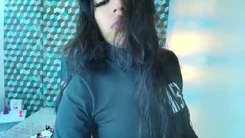 Snapshot of abril_matthews chatting on 02/05/25, 12:06 ABRIL MATTHEWS online show from 02/05/25, 12:06