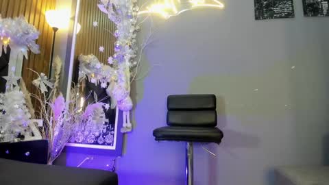 Snapshot of abril_ricci chatting on 12/22/24, 04:28 Abril online show from 12/22/24, 04:28