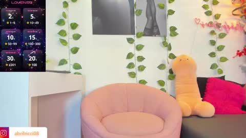 Snapshot of abril_ricci chatting on 02/11/25, 04:22 Abril online show from 02/11/25, 04:22