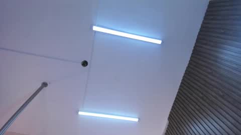 Snapshot of abril_ricci chatting on 02/20/25, 10:37 Abril online show from 02/20/25, 10:37