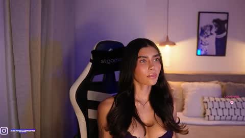 Snapshot of abril_w18 chatting on 03/28/26, 10:53 My name is Alexa. Please say hello I like to chat with you. If you have requests please use tip online show from 03/28/26, 10:53