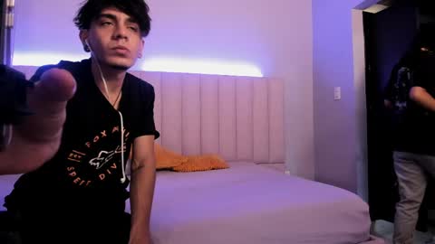 Snapshot of abrilandjulian chatting on 05/07/26, 11:59 Abril and Julian online show from 05/07/26, 11:59