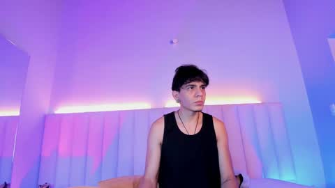 Snapshot of abrilandjulian chatting on 05/29/26, 11:52 Abril and Julian online show from 05/29/26, 11:52