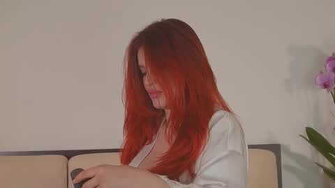 Abril Colls online show from 02/16/26, 08:16