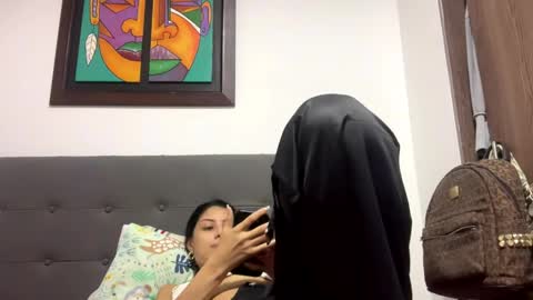 Snapshot of abrilsantosxo chatting on 04/22/26, 01:41 abrilsantosxo online show from 04/22/26, 01:41