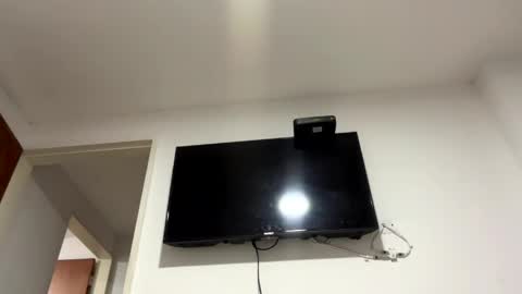 Snapshot of abrilsantosxo chatting on 05/09/26, 08:03 abrilsantosxo online show from 05/09/26, 08:03