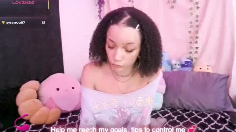 Snapshot of abruisedpeach chatting on 10/25/25, 04:42 Peach online show from 10/25/25, 04:42