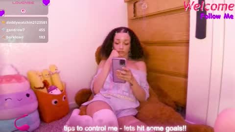 Snapshot of abruisedpeach chatting on 11/13/25, 07:29 Peach online show from 11/13/25, 07:29