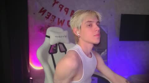 Nick online show from 10/31/25, 02:29