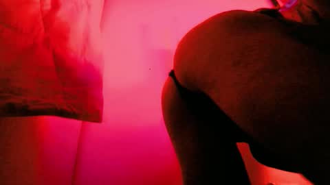 Snapshot of absulent chatting on 09/21/25, 02:57 absulent online show from 09/21/25, 02:57