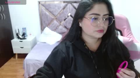 aby_luna_ online show from 10/02/25, 02:07