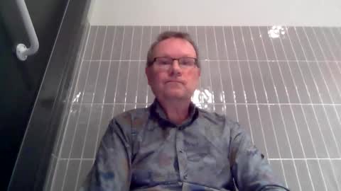 Snapshot of accel4 chatting on 01/16/26, 08:07 accel4 online show from 01/16/26, 08:07
