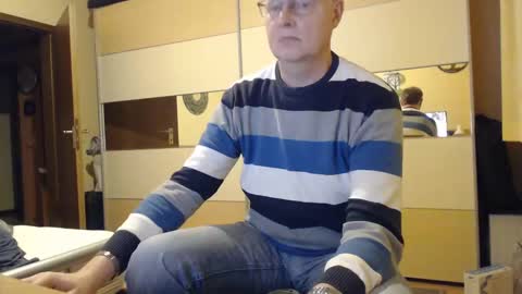 ach471 online show from 01/01/25, 06:27