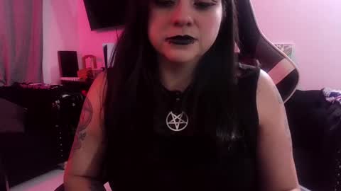 Snapshot of acid_alice666 chatting on 06/19/26, 02:38 Alice online show from 06/19/26, 02:38