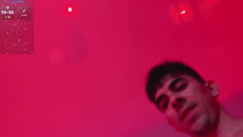 centric independent model   online show from 10/02/25, 06:37