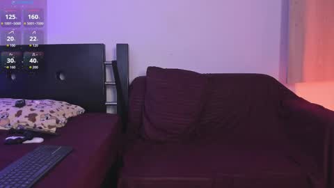 centric independent model   online show from 02/12/26, 02:12