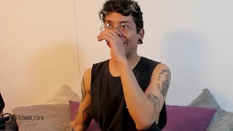 Jhonny online show from 10/24/25, 03:14