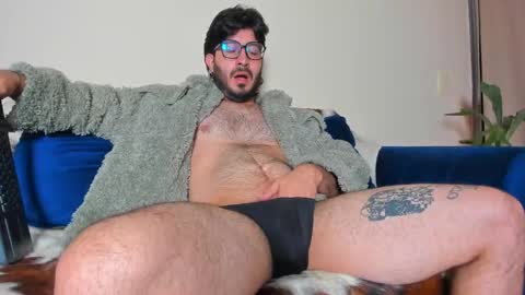 Snapshot of ackerman_eren_ chatting on 01/10/25, 12:47 R. online show from 01/10/25, 12:47