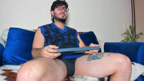 Snapshot of ackerman_eren_ chatting on 01/12/25, 10:02 R. online show from 01/12/25, 10:02