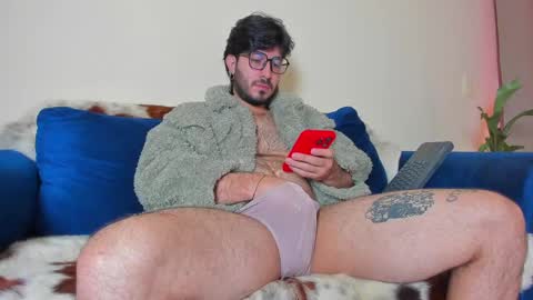 Snapshot of ackerman_eren_ chatting on 01/23/25, 12:30 R. online show from 01/23/25, 12:30