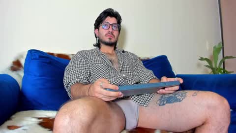 Snapshot of ackerman_eren_ chatting on 03/06/25, 09:25 R. online show from 03/06/25, 09:25