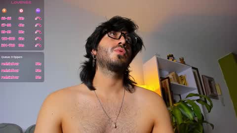 R. online show from 11/28/25, 10:34