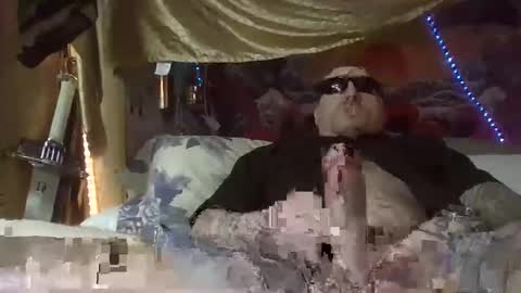 Snapshot of act_right_dub420 chatting on 01/22/25, 05:17 act_right_dub420 online show from 01/22/25, 05:17