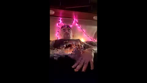 Snapshot of act_right_dub420 chatting on 01/09/26, 05:43 act_right_dub420 online show from 01/09/26, 05:43