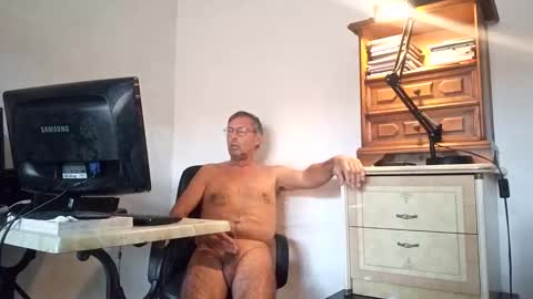 Snapshot of actifboy06 chatting on 01/01/25, 03:14 actifboy06 online show from 01/01/25, 03:14