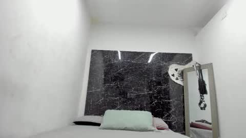 ada_brooke online show from 11/21/25, 11:42