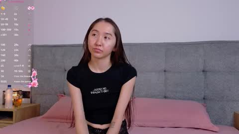 Snapshot of ada_di chatting on 09/25/25, 06:17 Akia online show from 09/25/25, 06:17