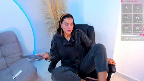    online show from 09/19/25, 01:45