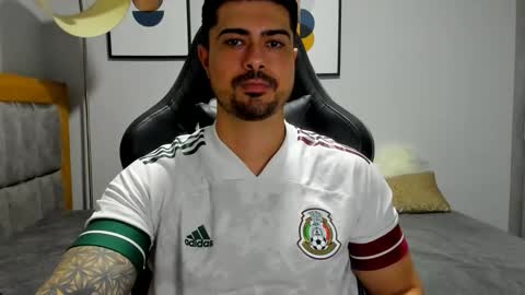 adam clarke online show from 12/04/25, 05:28