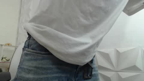 Snapshot of adam_evehotroom chatting on 01/23/25, 01:51 adam_evehotroom online show from 01/23/25, 01:51