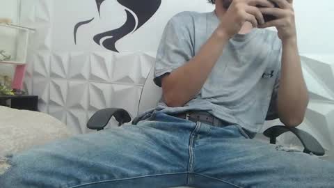 Snapshot of adam_evehotroom chatting on 02/06/25, 09:49 adam_evehotroom online show from 02/06/25, 09:49
