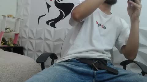 Snapshot of adam_evehotroom chatting on 02/11/25, 08:10 adam_evehotroom online show from 02/11/25, 08:10
