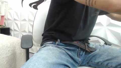 Snapshot of adam_evehotroom chatting on 02/13/25, 11:58 adam_evehotroom online show from 02/13/25, 11:58